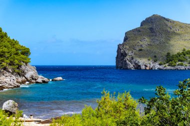 Sa Calobra, Mallorca, Ballearic Adaları, İspanya 'daki Akdeniz' deki Rocky uçurumları.