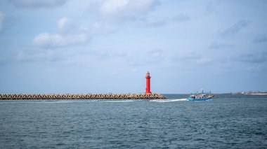 Denizdeki deniz feneri