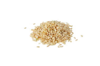 Esmer pirinç yığını saydam png izole edilmiş. Pişmemiş, çiğ, tam tahıllı tahıl.