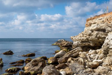 Akdeniz kıyıları.