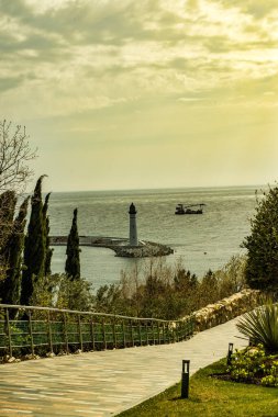 Denizde güzel bir gün batımı