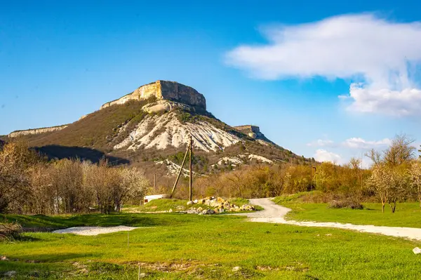 Kırım Köyü, Kırım Vadisi Dağı.
