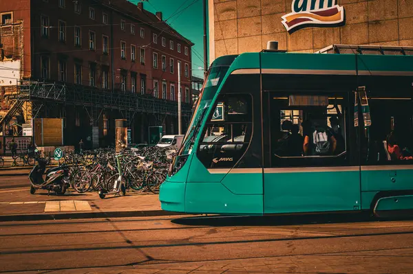 Barselona şehrinde tramvay