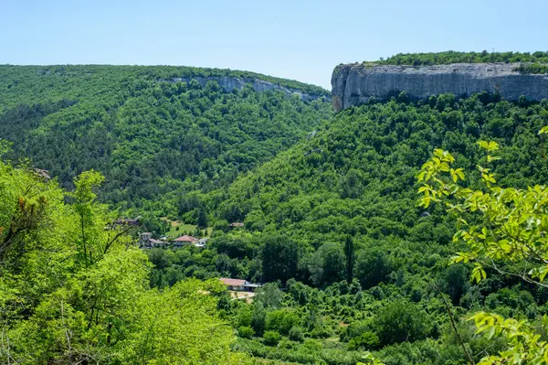 Dağların güzel manzarası