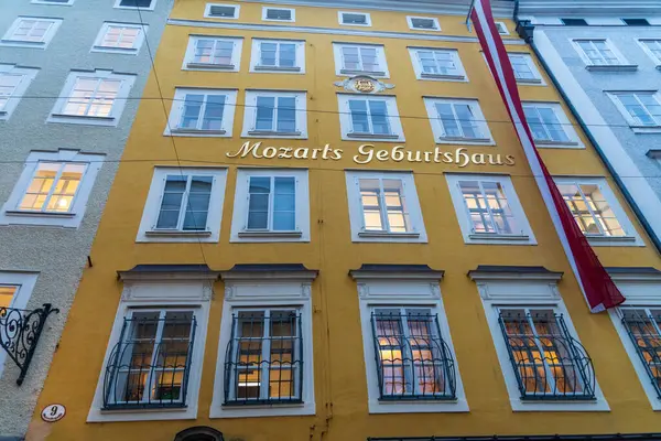 Mozart 'ın Salzburg' daki Evi: Ebedi bestelerin yapıldığı bir müzik efsanesinin dünyasına adım atın