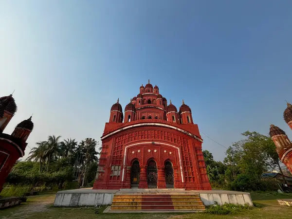 Başkentteki en güzel yerin başkenti Kızıl Cami.