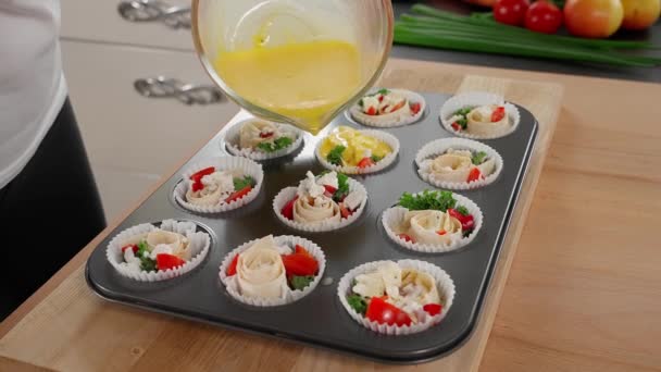 Cooking Egg Muffins Vegetables Oven Pour Egg Mixture Muffin Tin — Stock Video