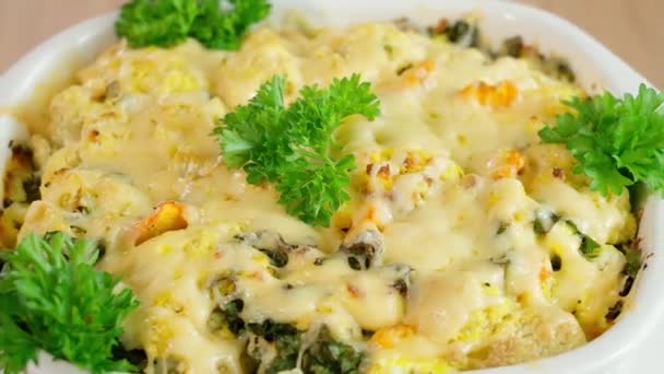 Vegetable Cauliflower Casserole Cheese Eggs Cream Close Baking Dish Demonstrating — Stock Video