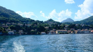 Lombardy, İtalya 'daki Como Gölü' nün panoramik manzarası