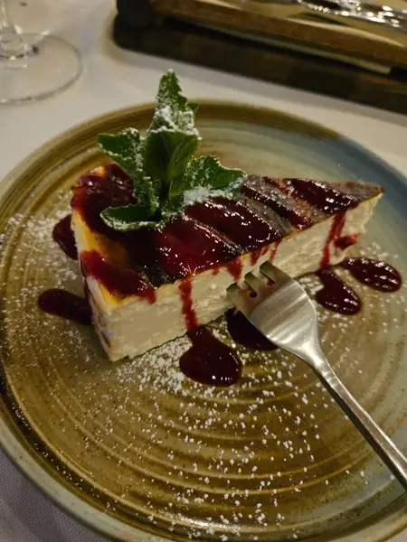 Cheesecake en sevdiği tatlıdır.