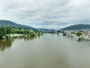 Almanya 'nın başkentinin nehri.