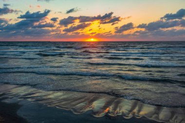 Karadeniz üzerinde güzel gündoğumu