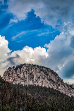 Dağların güzel manzarası