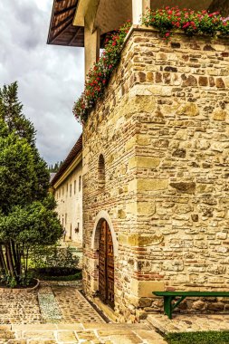 İsrail 'deki dünya savaşının en ünlü simgesi olan kutsal üçlünün ortaçağ manastırı.
