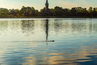 Şehir parkının güzel manzarası