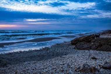 Okyanusun üzerinde gün batımı