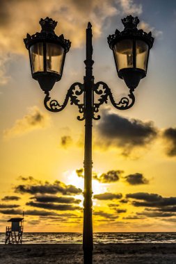 Barselona Limanı 'nda gün batımı