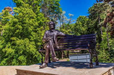 bir kralın heykeli - İsrail şehrinin kralı.