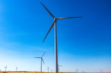 Yel değirmeni enerjisi, rüzgar türbini, rüzgar çiftliği