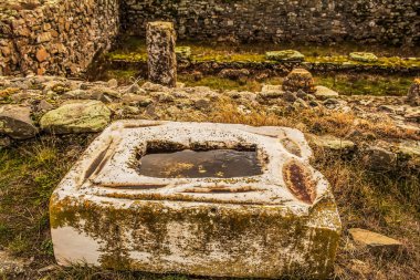 Cuenca eyaletinin Guguk Kuşu şehrinin Roma harabeleri..