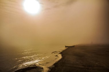 Denizde güzel bir gün batımı