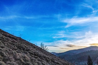 Karlı güzel dağ manzarası