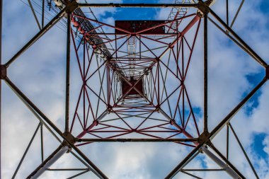 yüksek voltaj kulesi, elektrik iletimi