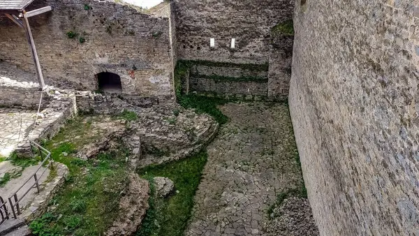 Mova 'nın eski kalesi, İspanya