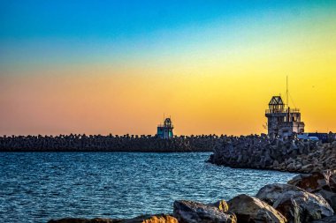 Denizdeki deniz feneri