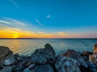 Denizde gün batımı