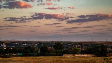 Sahada gün batımı