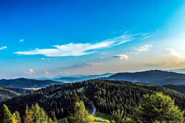 Karpat Dağları'nın güzel manzara