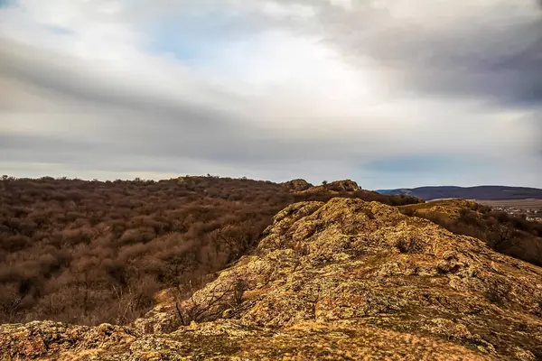Kırım 'daki dağ manzarası