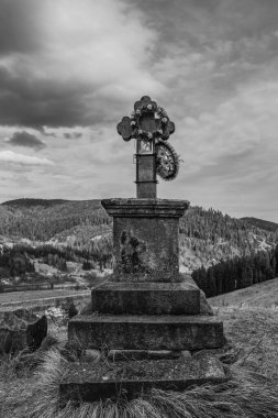 Anıtın siyah ve beyaz görüntüsü