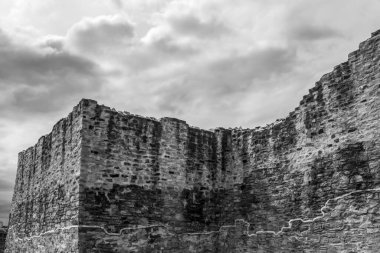 Londra Kalesi 'ndeki eski harabeler.