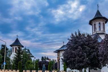 Yaroslavl, Rusya 'da akşam vakti kutsal bakire Meryem' in varsayımının katedrali..