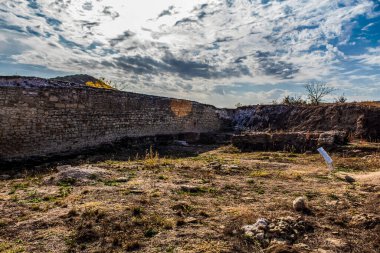 Ayththin 'in eski şehri Aythia thon,,