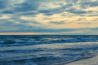 Baltık Denizi 'nde gün batımı