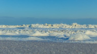 Baltık denizinde dalgalar