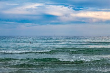 Denizin güzel deniz manzarası.