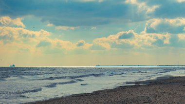 Gün batımında Baltık Sahili, Letonya