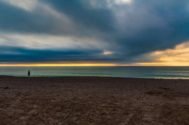 Sunrise beach üzerinde