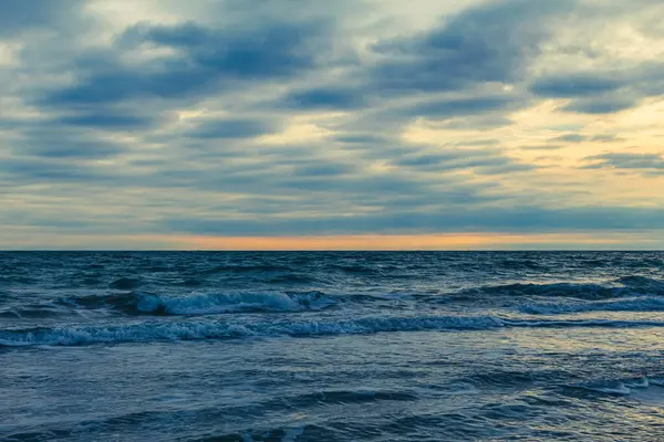 Baltık Denizi 'nde gün batımı