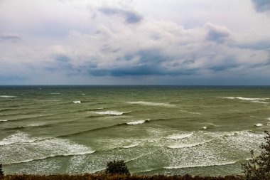 Rüzgarlı bir günde deniz fırtınası