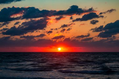 Yazın Karadeniz 'de gün batımı