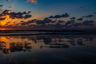 Baltık Denizi üzerinde gün batımı