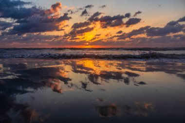 Baltık Denizi üzerinde gün batımı