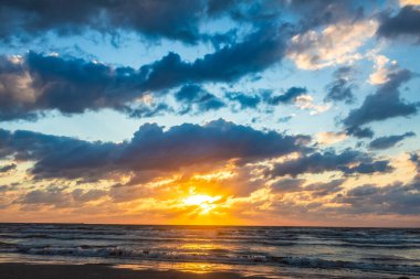 Baltık Denizi 'nde gün batımı