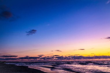 Baltık Denizi üzerinden günbatımı