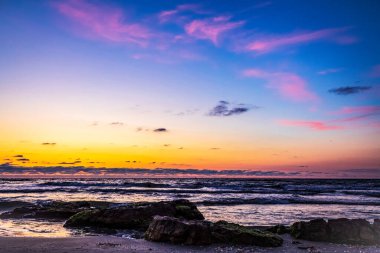 Denizde gün batımı